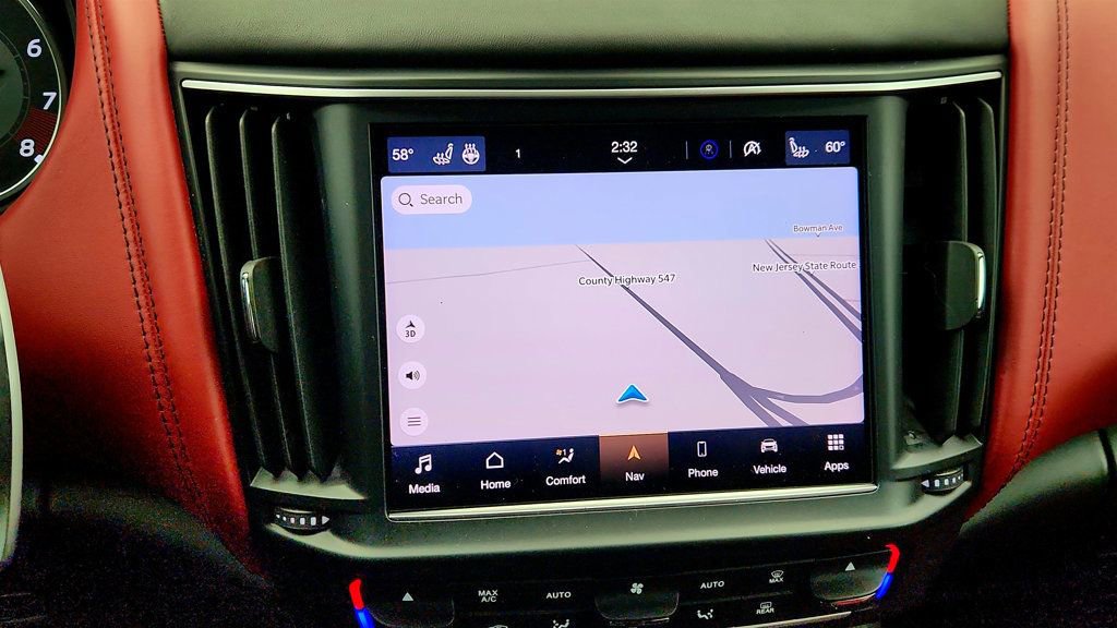 Used 2022 Maserati Levante Trofeo image 19