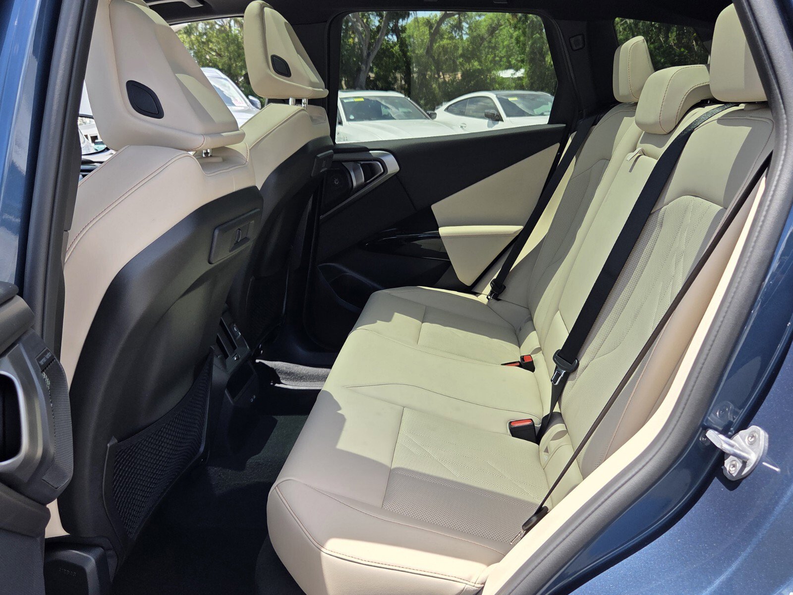 New 2026 BMW X3 xDrive30 w/ Premium Package AWD/4WD image 11