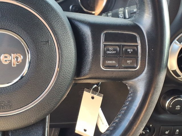 Used 2017 Jeep Wrangler Unlimited Sahara w/ Connectivity Group AWD/4WD image 17