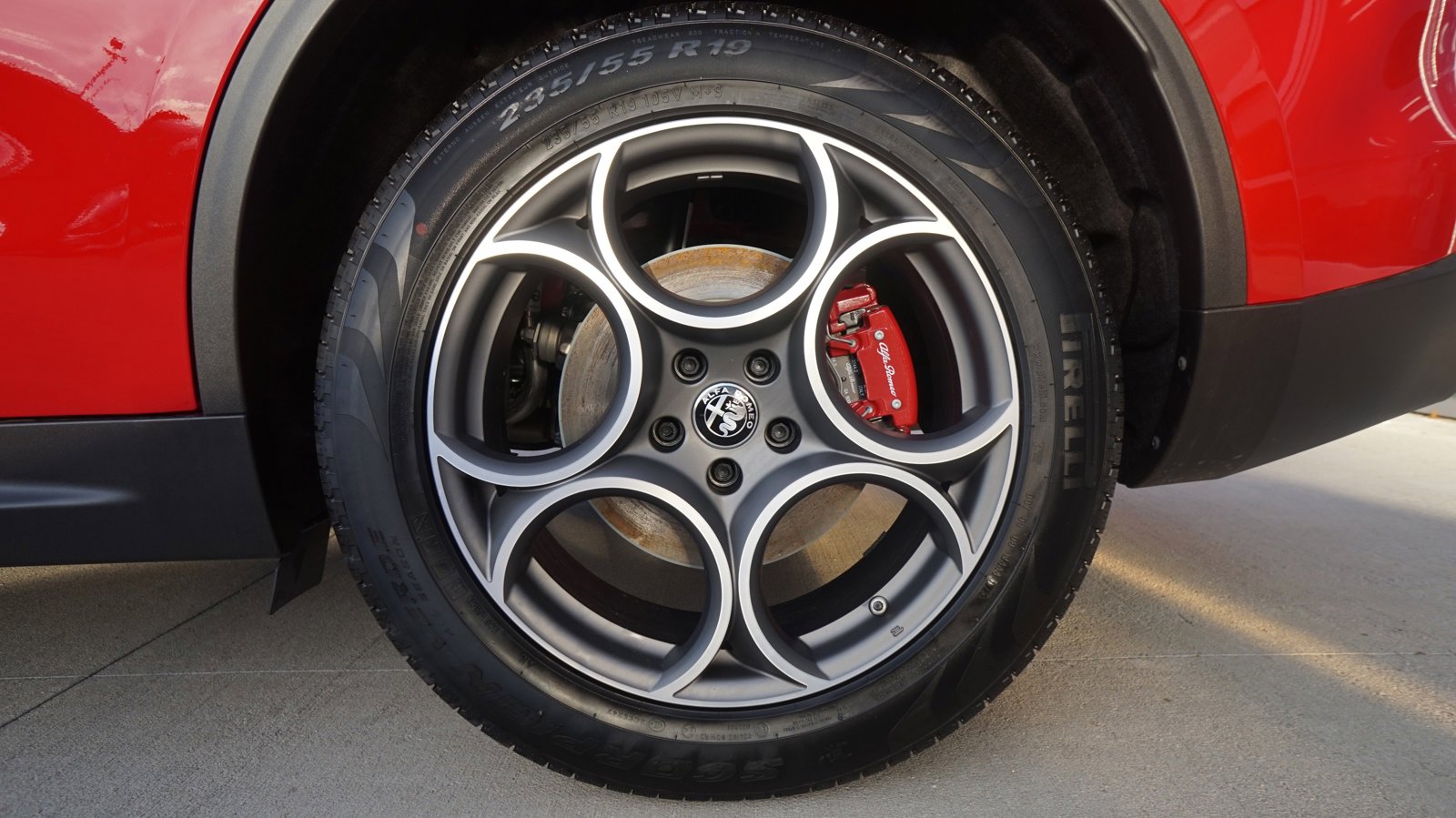 New 2024 Alfa Romeo Stelvio Sprint image 6