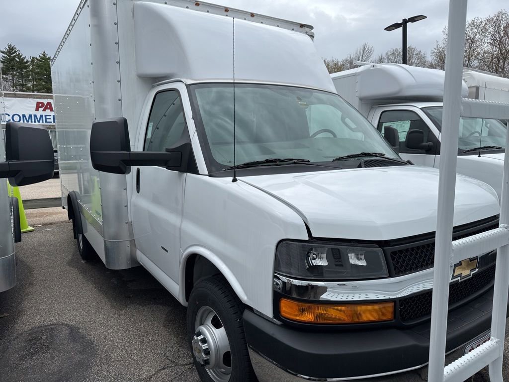 New 2024 Chevrolet Express 3500 w/ Power Convenience Package RWD image 2