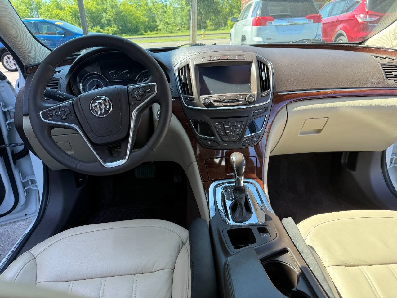 Used 2017 Buick Regal Premium FWD image 12