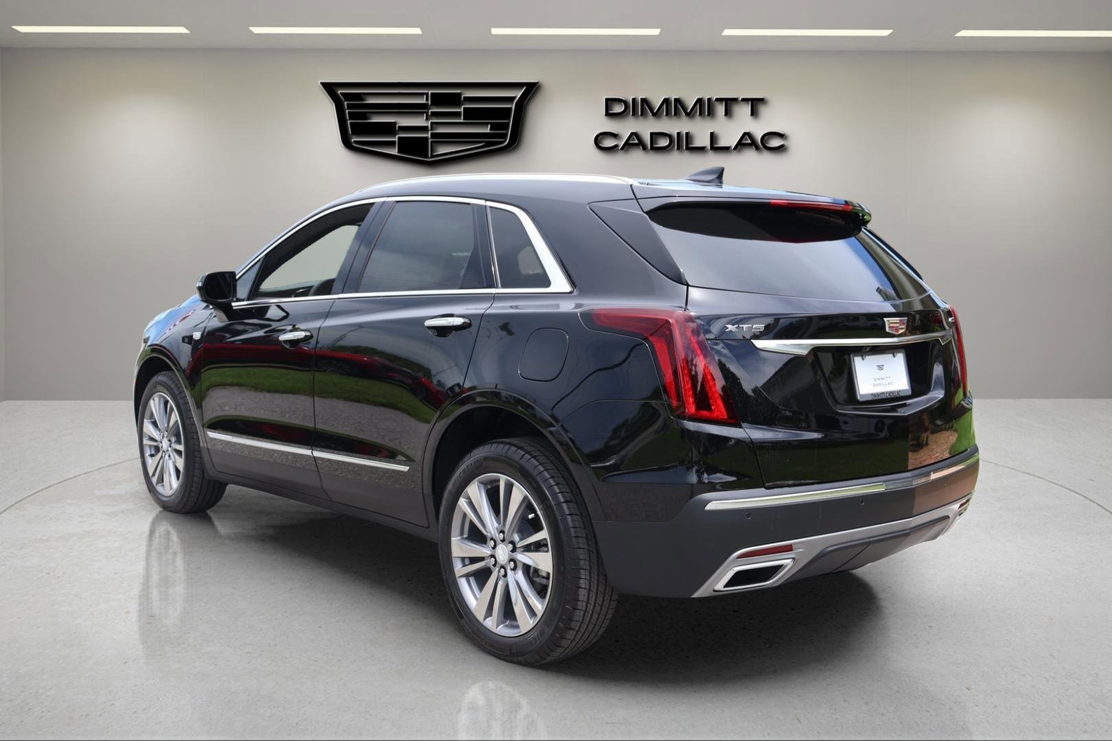 New 2025 Cadillac XT5 Premium Luxury image 3