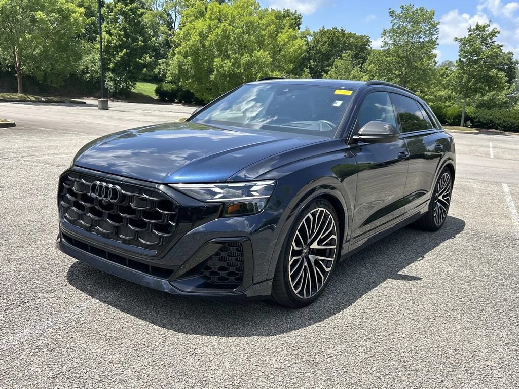 Used 2024 Audi SQ8 Prestige AWD/4WD image 3