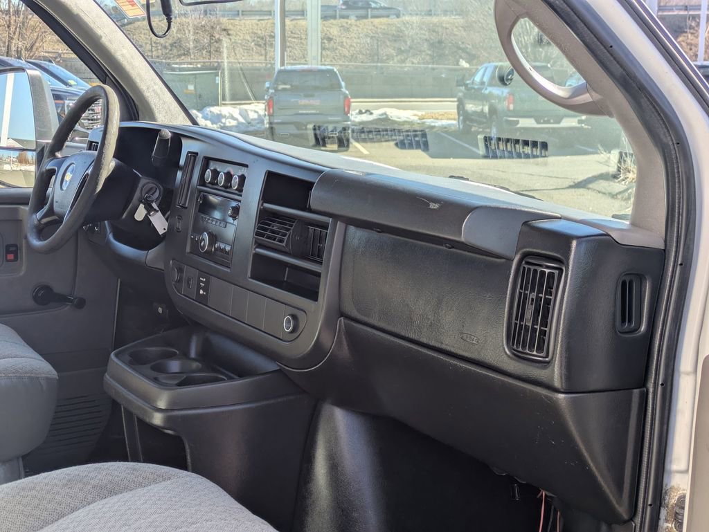 Used 2014 Chevrolet Express 3500 Work Van image 14
