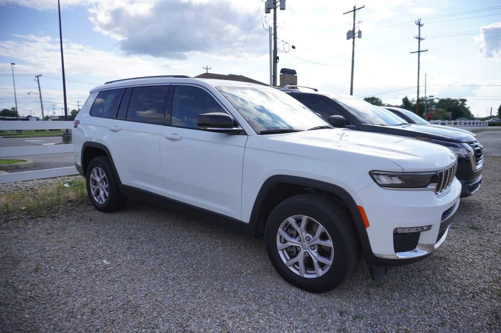 Used 2022 Jeep Grand Cherokee L Limited AWD/4WD image 10