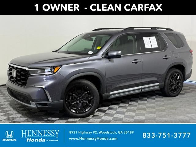 Used 2025 Honda Pilot Touring image 1