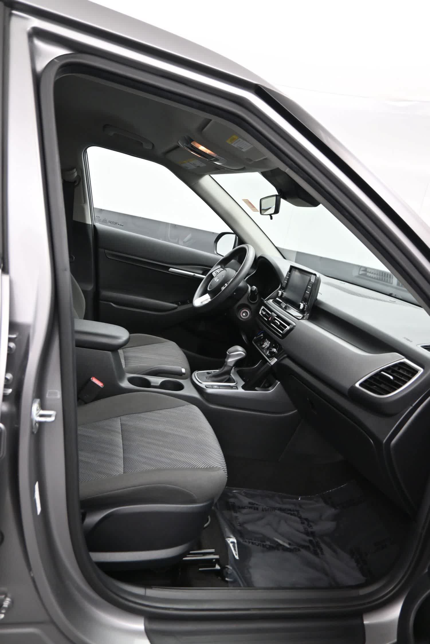 Used 2022 Kia Seltos LX AWD/4WD image 11