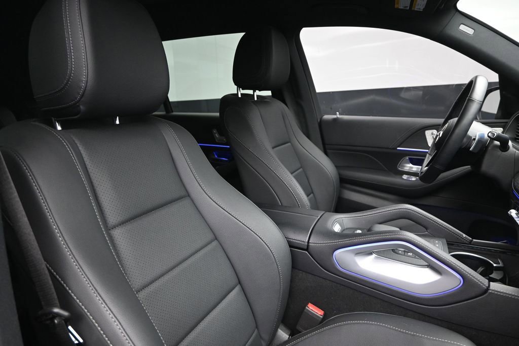 Used 2025 Mercedes-Benz GLS 450 4MATIC image 26