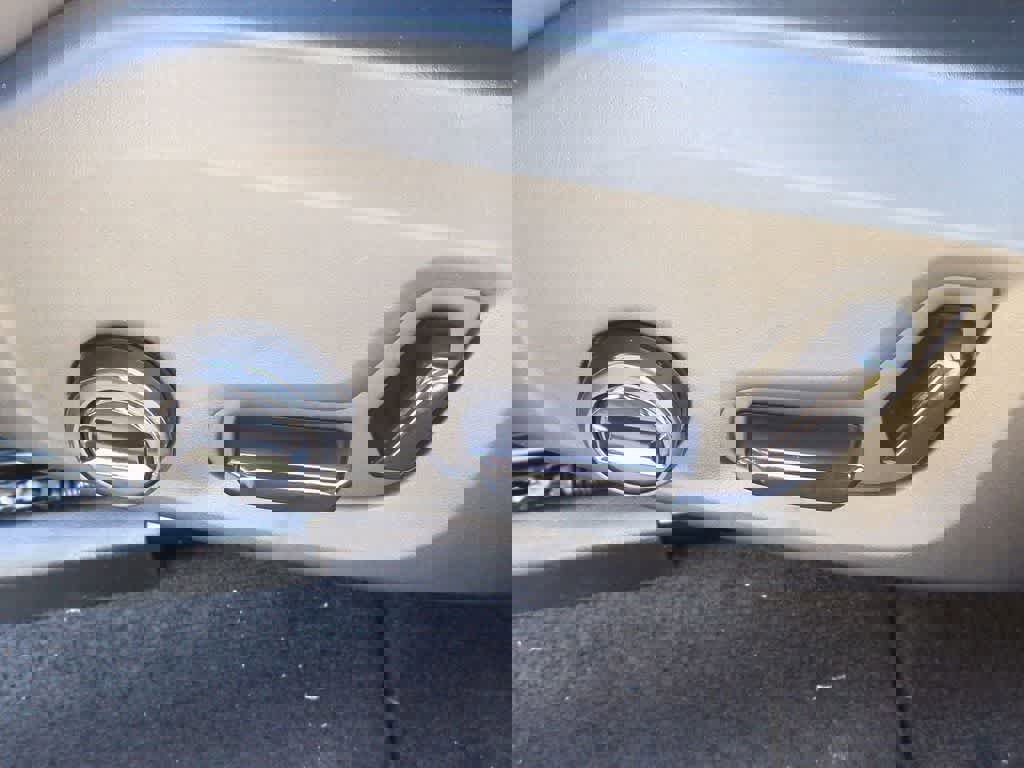 New 2026 Volvo XC60 B5 Plus w/ Protection Package Premier image 16