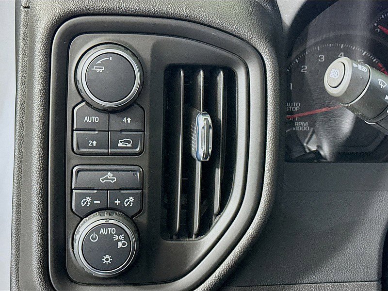 Used 2022 Chevrolet Silverado 1500 Custom image 10