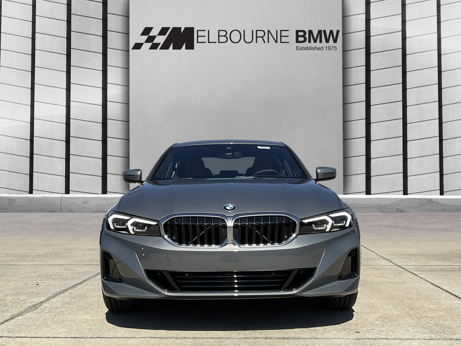 Used 2026 BMW 330i Sedan w/ Premium Package RWD image 2