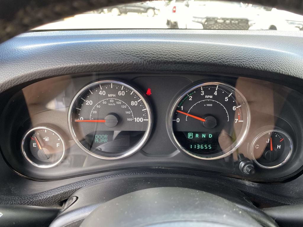 Used 2013 Jeep Wrangler Sport AWD/4WD image 29
