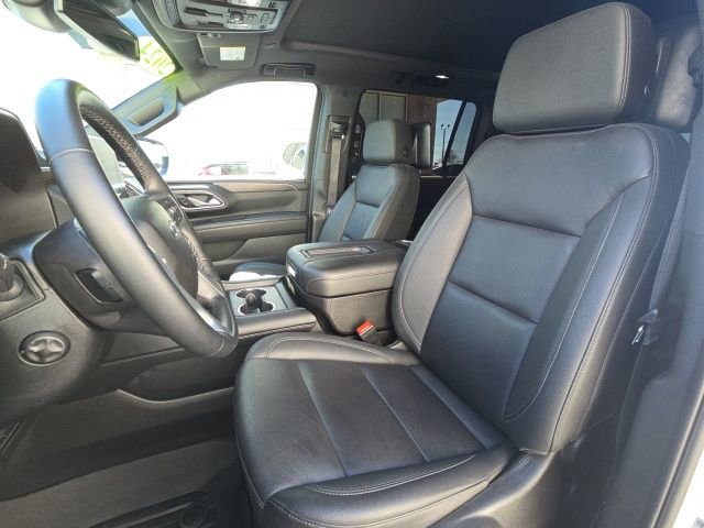 Used 2024 Chevrolet Suburban Z71 w/ Luxury Package image 13