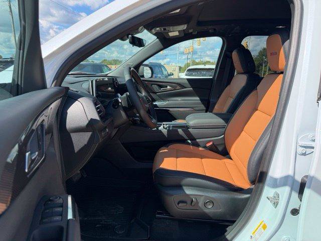 New 2027 Chevrolet Traverse Z71 w/ Enhanced Driving Package AWD/4WD image 8