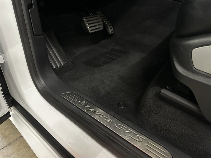Used 2013 Porsche Cayenne GTS AWD/4WD image 37