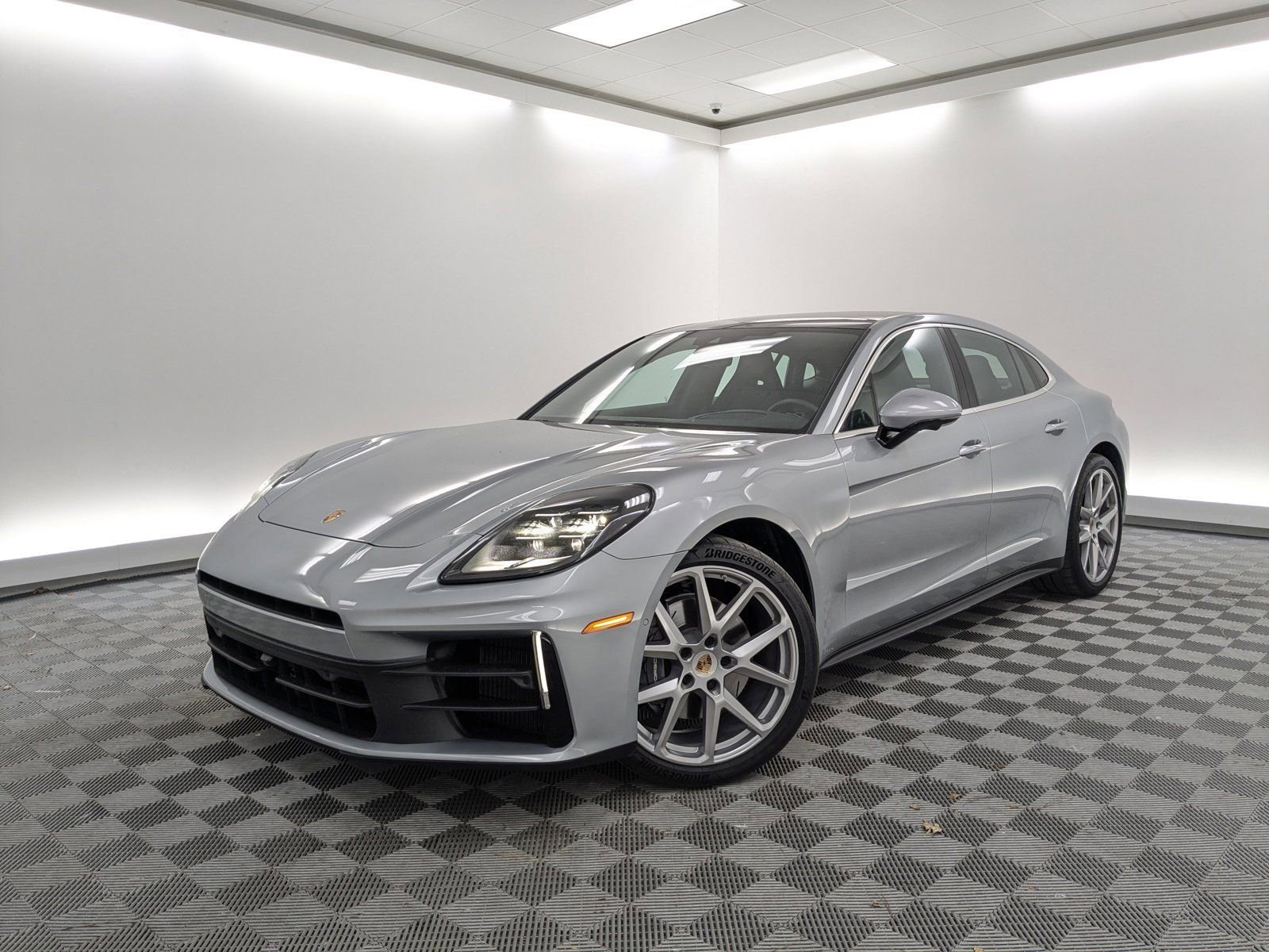 Used 2025 Porsche Panamera