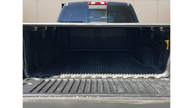 Used 2017 Chevrolet Silverado 1500 LT w/ All Star Edition AWD/4WD image 5
