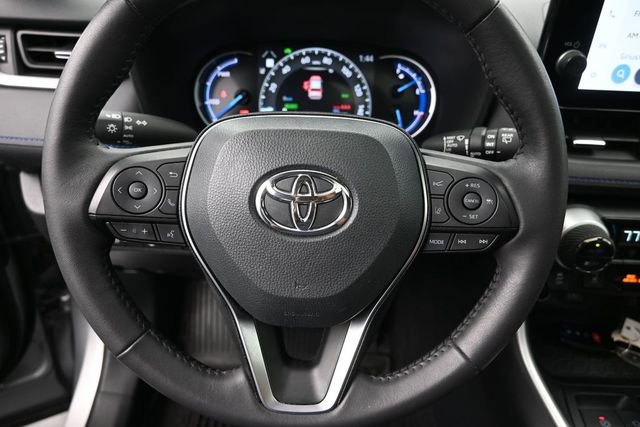 Used 2025 Toyota RAV4 XSE w/ Weather Package AWD/4WD image 25