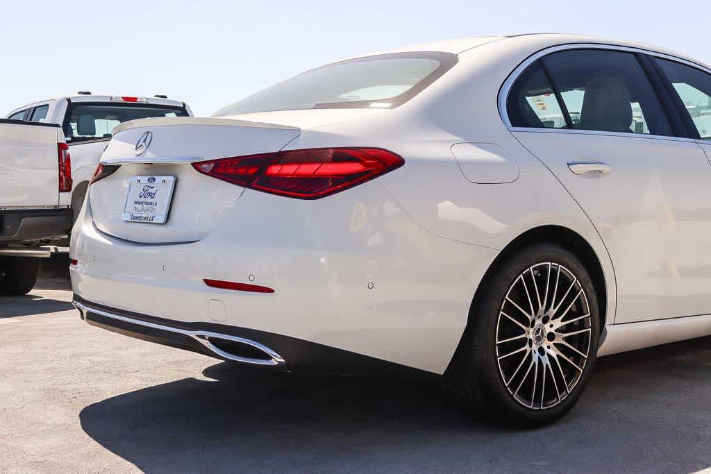 Used 2025 Mercedes-Benz C 300 Sedan image 9