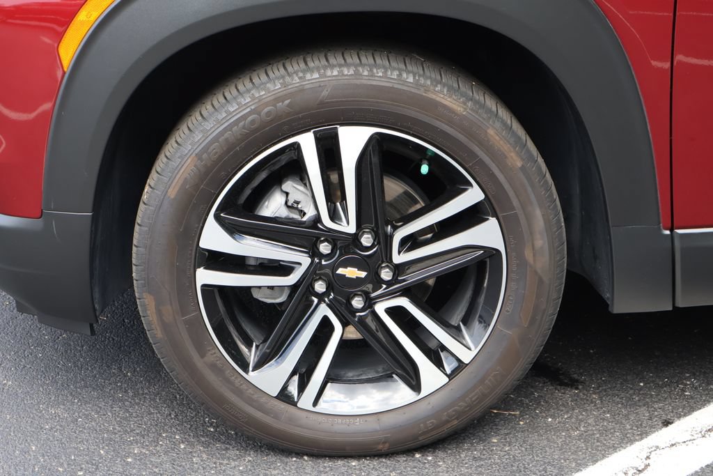 Used 2024 Chevrolet TrailBlazer LT w/ LT Cold Weather Package FWD image 13