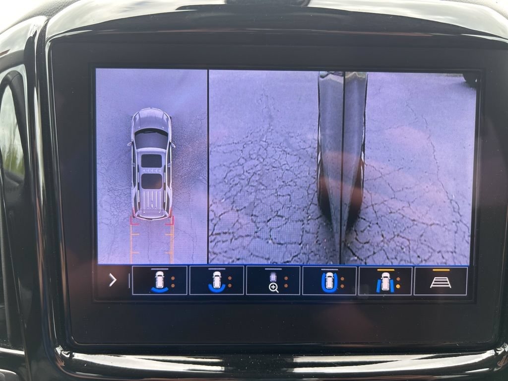 Used 2021 Chevrolet Traverse LT w/ LT Premium Package FWD image 37