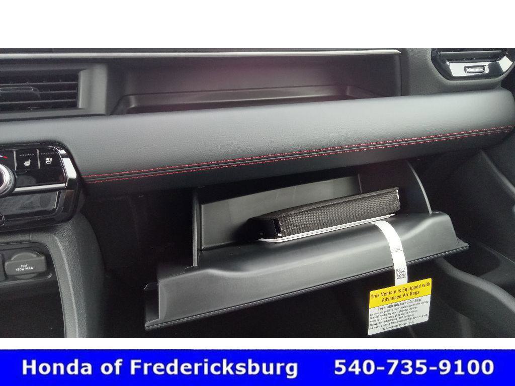 Certified 2025 Honda Pilot Black Edition image 23