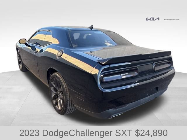 Used 2023 Dodge Challenger SXT w/ Blacktop Package image 6