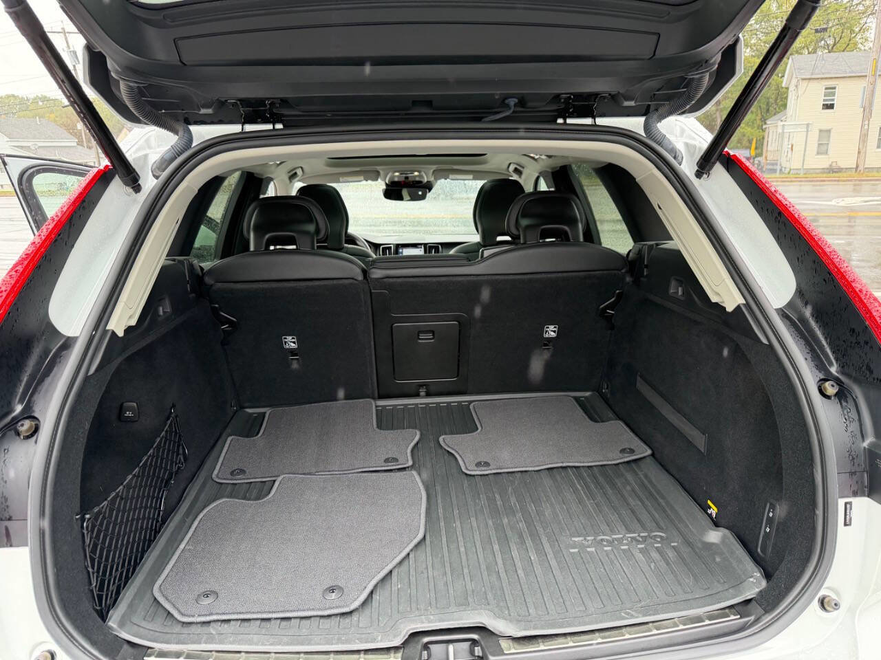 Used 2019 Volvo XC60 T5 Inscription w/ Protection Package Premier image 25