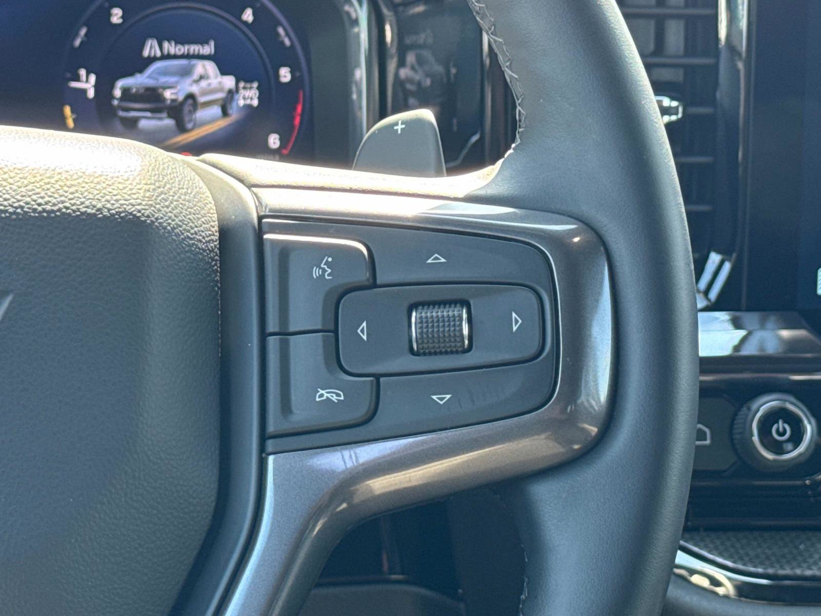 Used 2025 Chevrolet Silverado 1500 ZR2 w/ Technology Package image 12