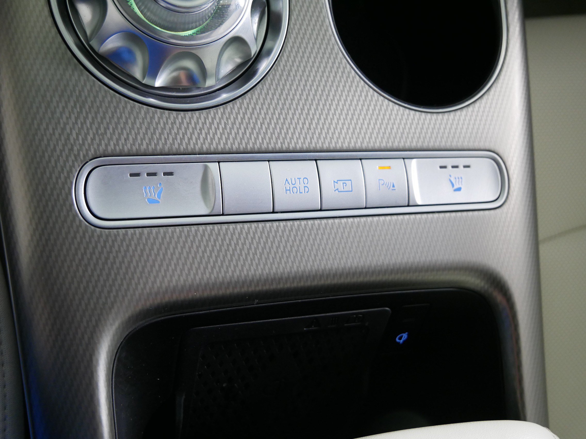 Certified 2025 Genesis GV60 Advanced AWD/4WD image 29