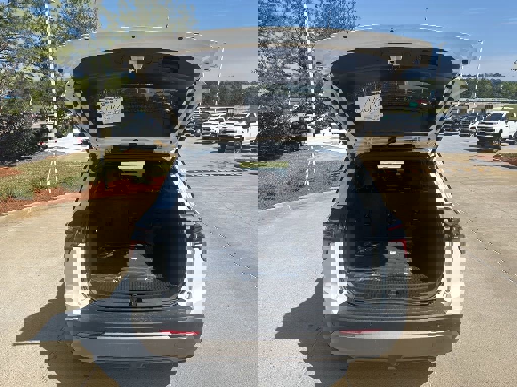 New 2026 Chevrolet Equinox LT w/ Convenience Package II image 12