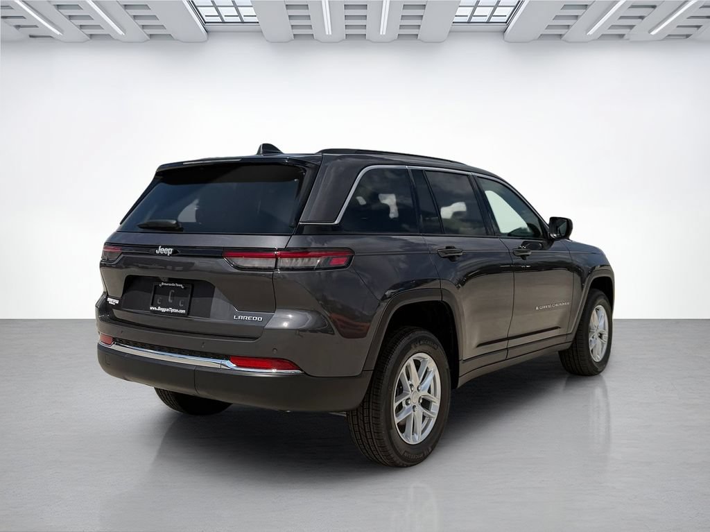 New 2026 Jeep Grand Cherokee Laredo RWD image 3