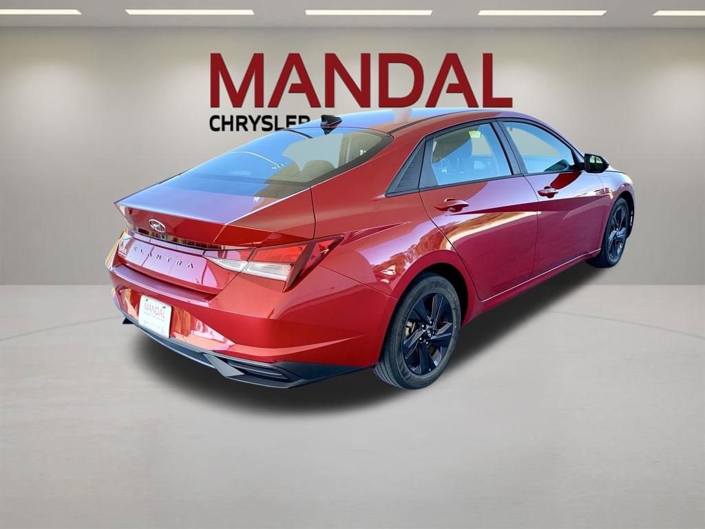 Used 2021 Hyundai Elantra SEL w/ Cargo Package FWD image 6