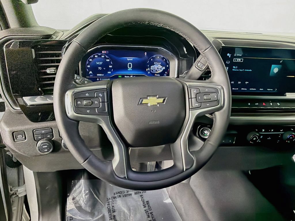 Used 2024 Chevrolet Silverado 2500 LT w/ Z71 Off-Road Package AWD/4WD image 11