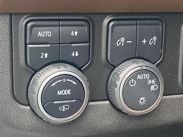 Used 2022 Chevrolet Tahoe High Country AWD/4WD image 17