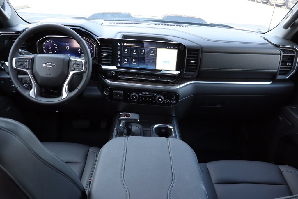 Used 2026 Chevrolet Silverado 1500 LT Trail Boss w/ LT Trail Boss Premium Package AWD/4WD image 18
