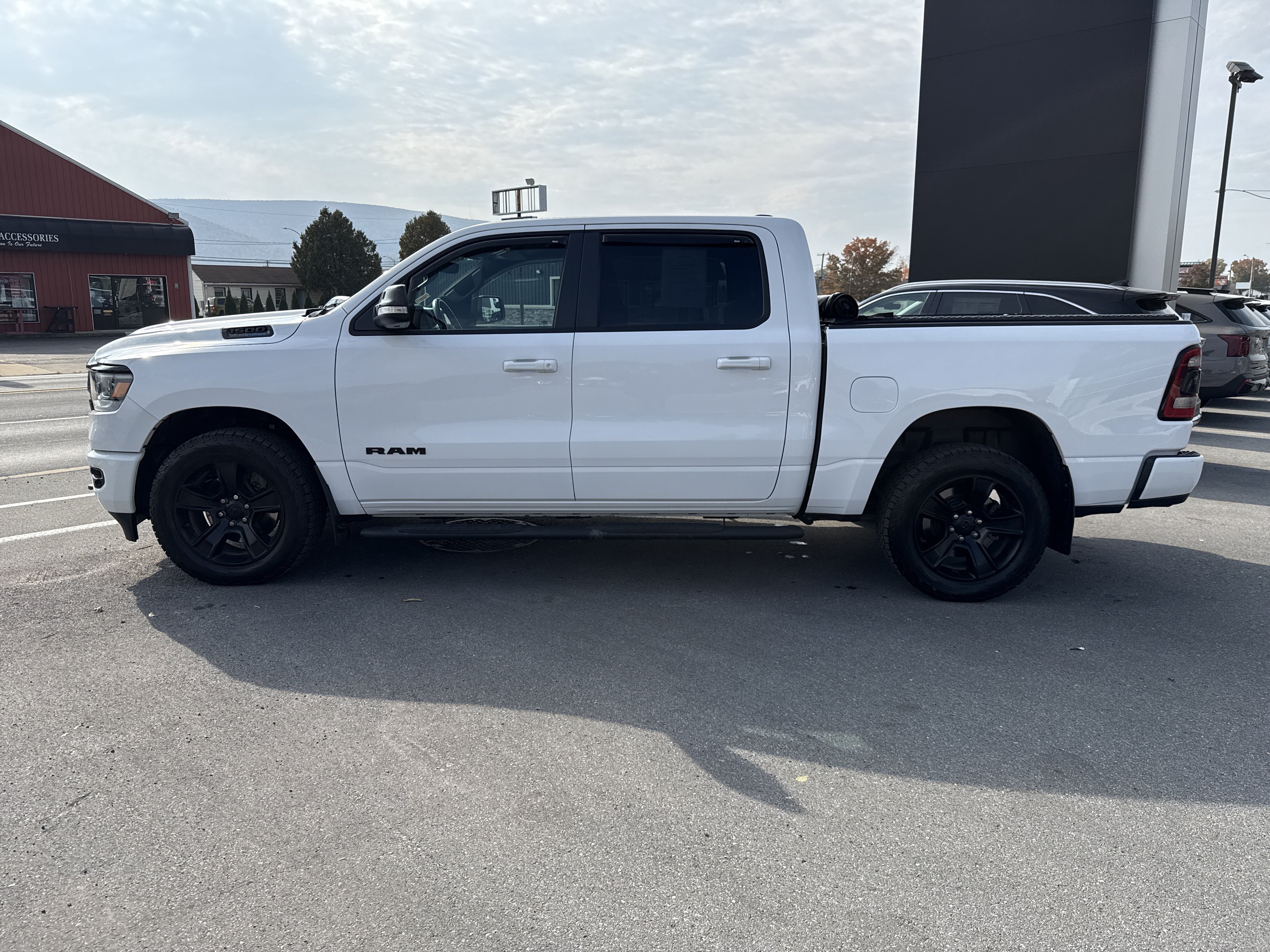 Used 2021 RAM 1500 Big Horn AWD/4WD image 7