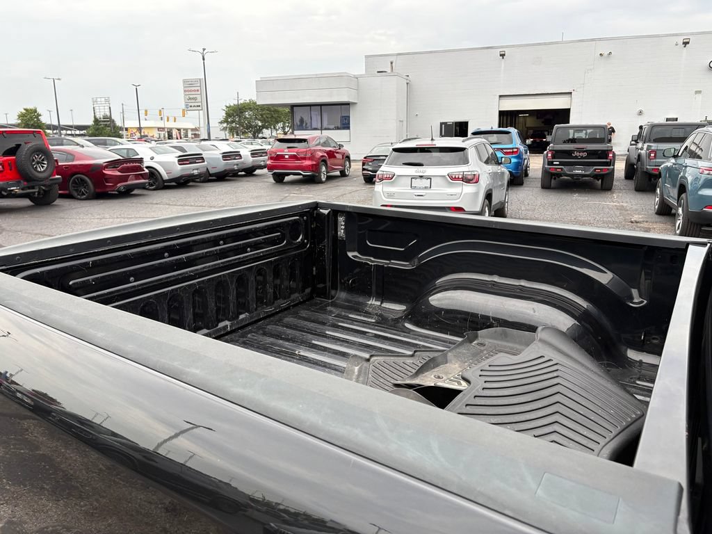 Used 2016 RAM 1500 Express w/ Black Ram 1500 Express Group AWD/4WD image 13