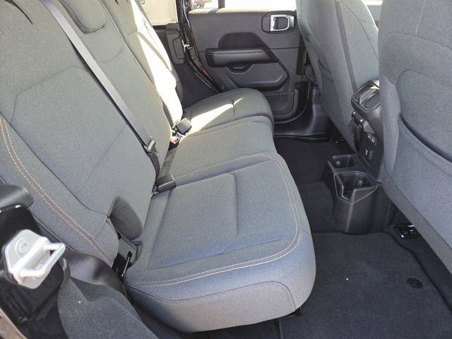 Used 2024 Jeep Wrangler Sahara image 25