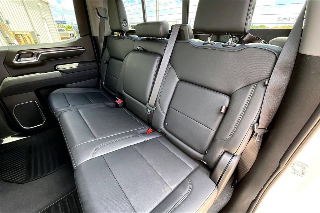 Used 2023 Chevrolet Silverado 1500 LTZ w/ Technology Package AWD/4WD image 31