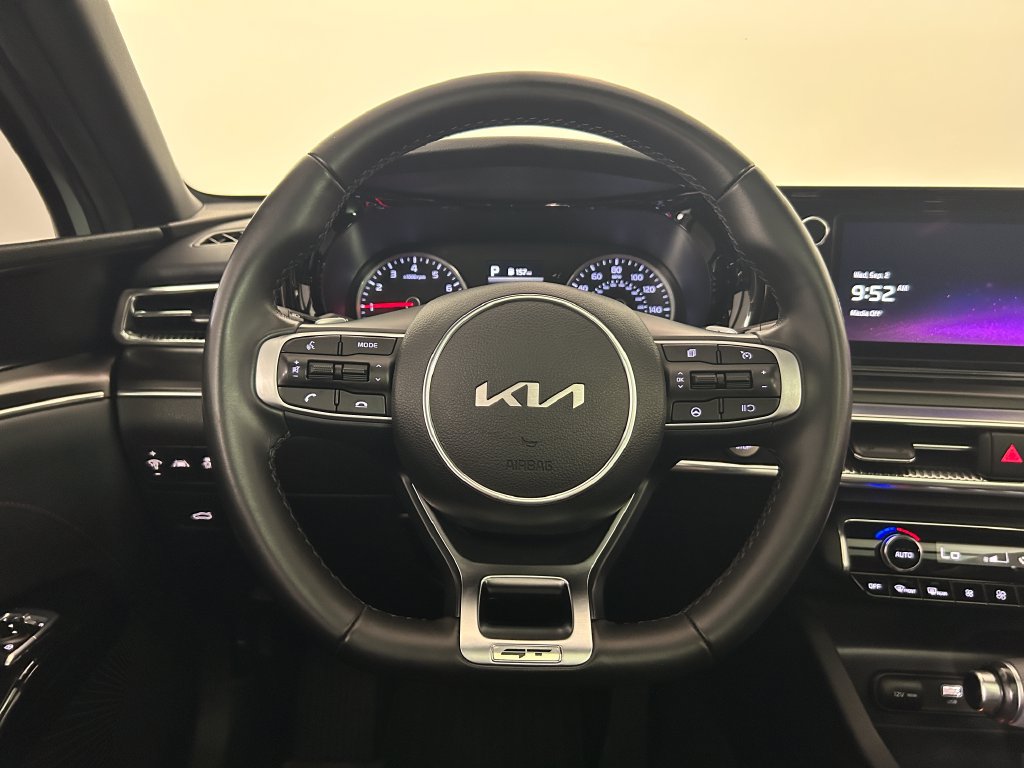 Used 2023 Kia K5 GT FWD image 17