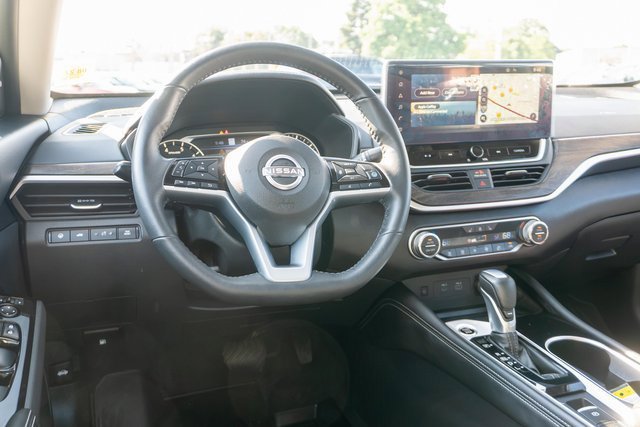 Certified 2025 Nissan Altima 2.5 SL FWD image 15
