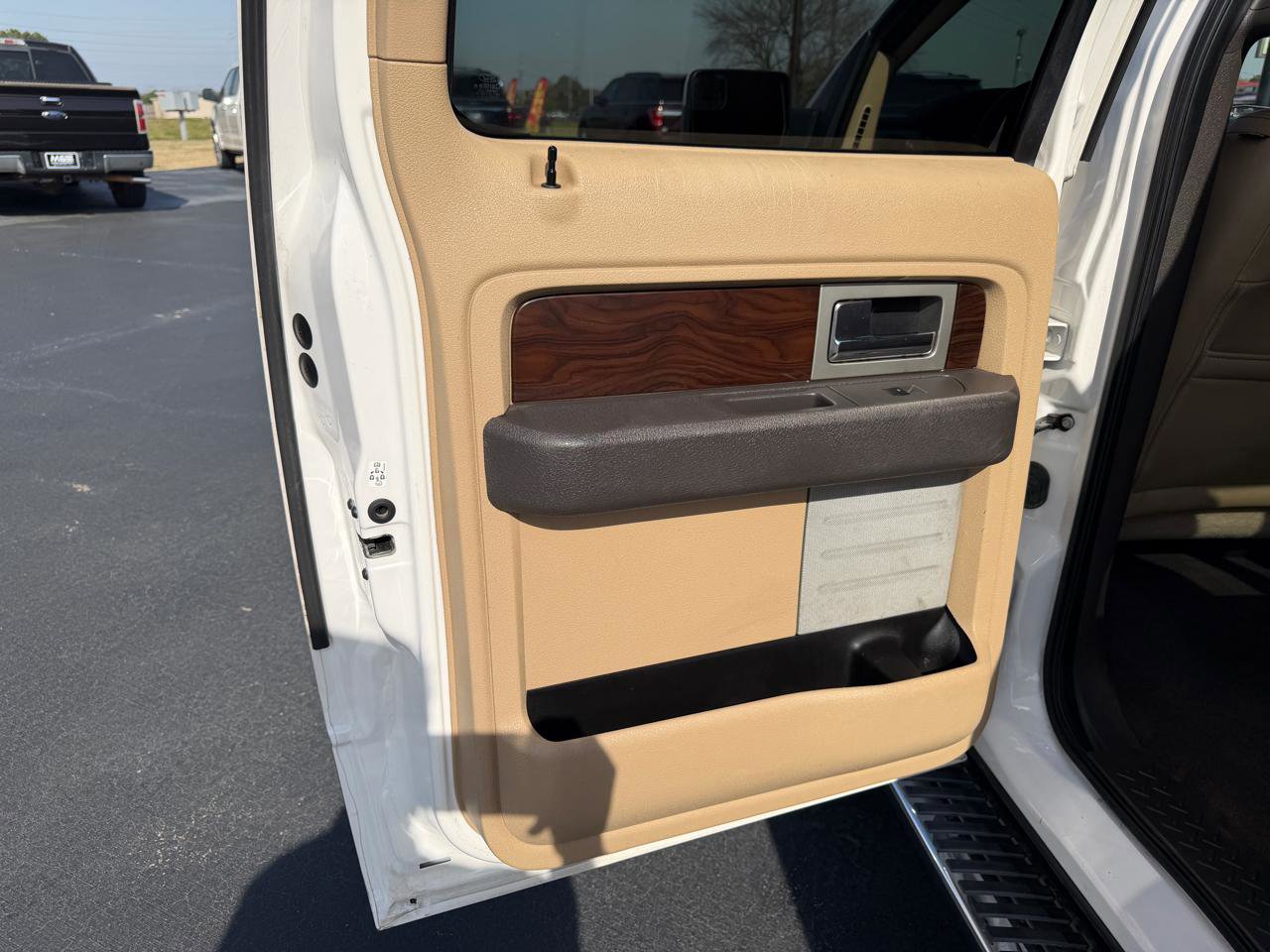 Used 2012 Ford F150 Lariat w/ Lariat Plus Pkg image 8