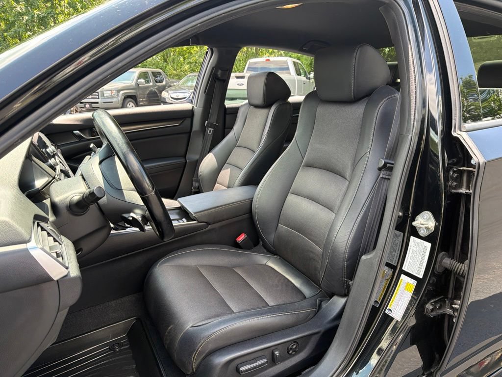 Used 2020 Honda Accord Sport image 14