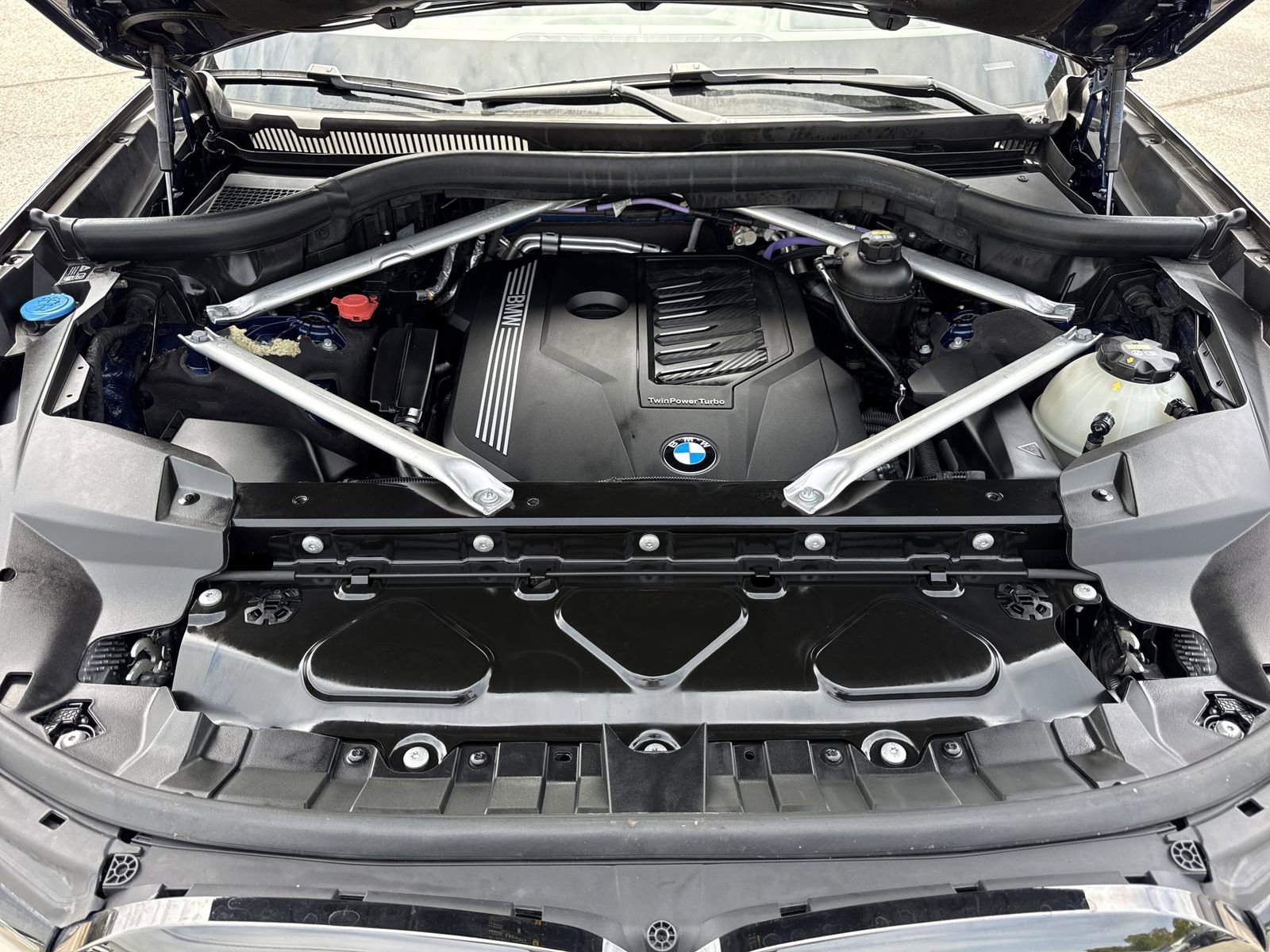 Used 2022 BMW X7 xDrive40i w/ M Sport Package image 55