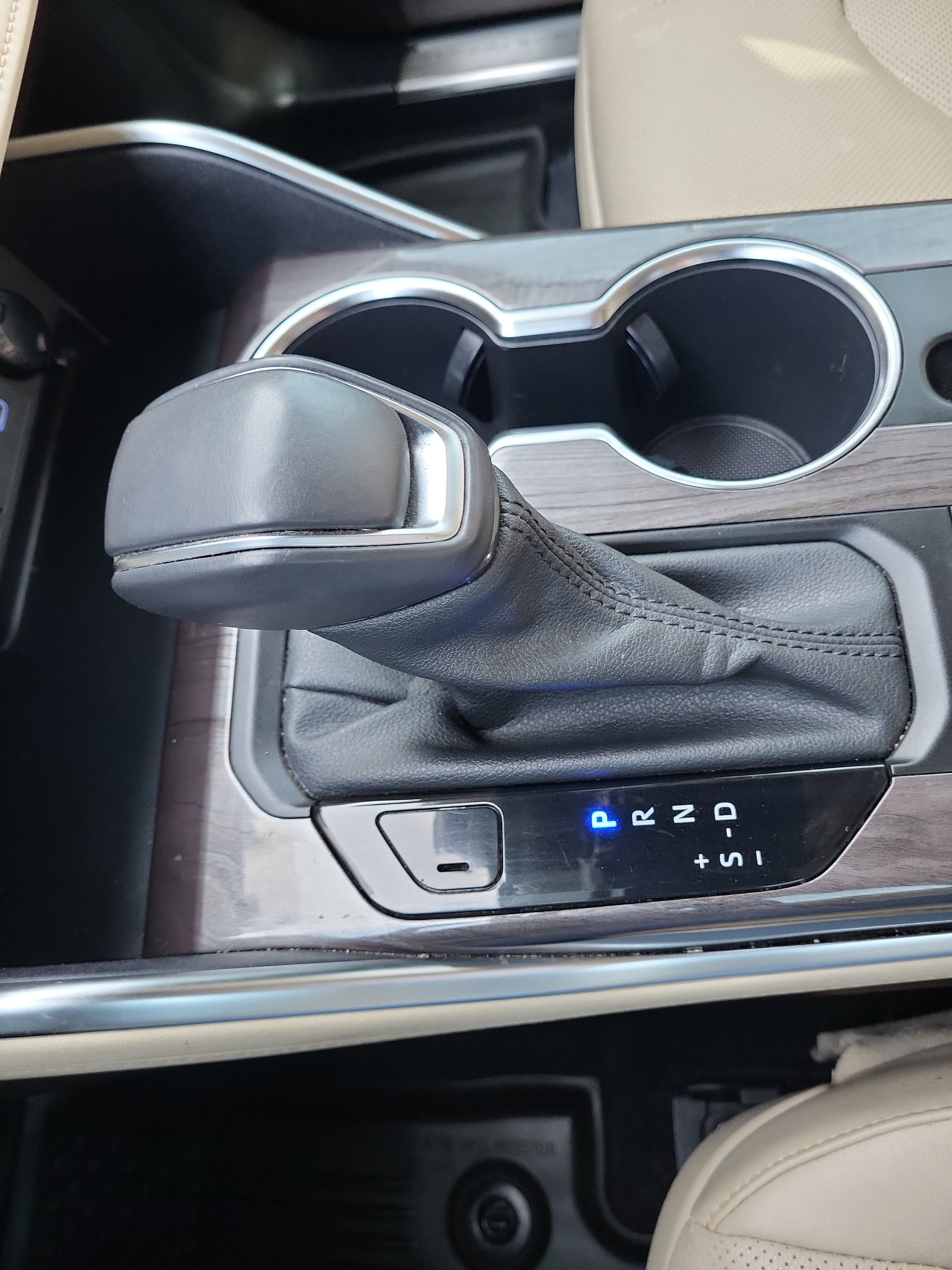 Used 2022 Toyota Highlander Platinum image 11