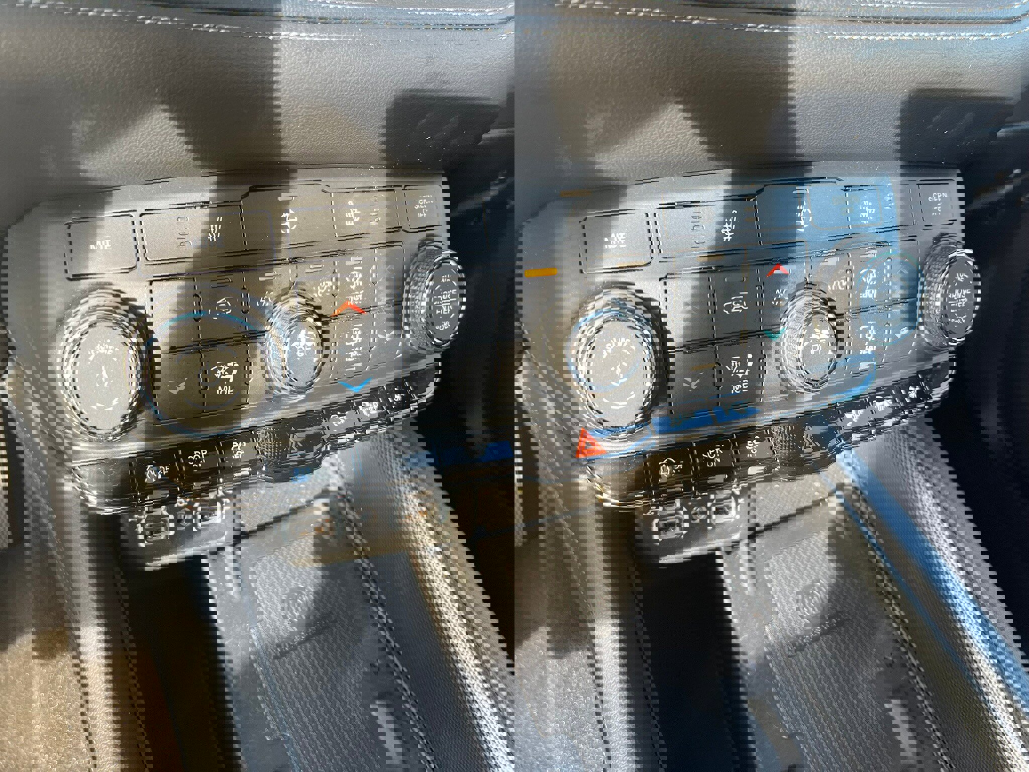 Used 2022 Dodge Durango GT image 19