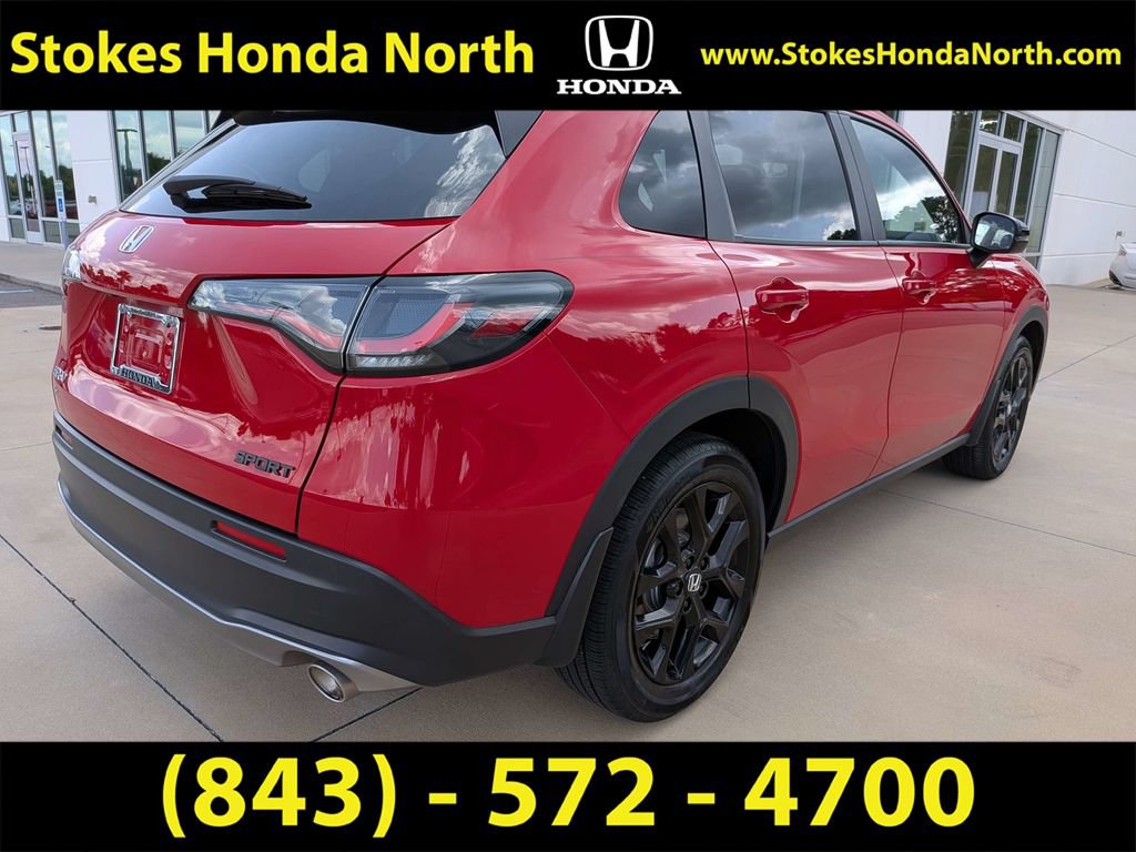 Certified 2025 Honda HR-V Sport image 3