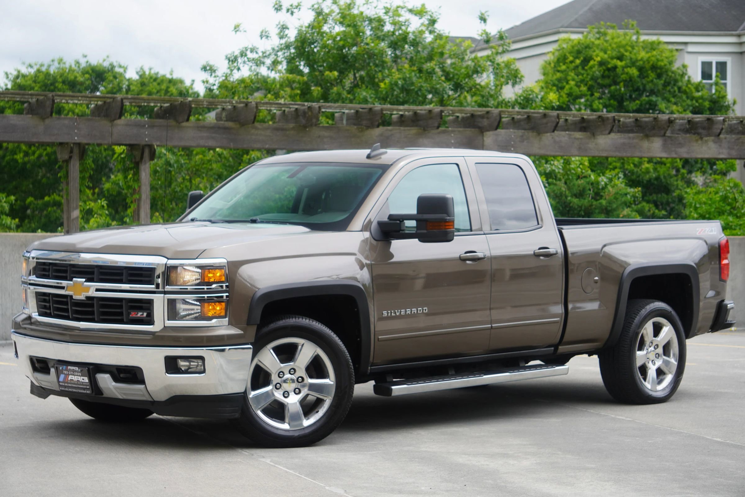 Used 2015 Chevrolet Silverado 1500 LT w/ LT Convenience Package AWD/4WD image 3